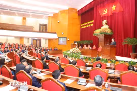 Lors du10e Plénum du 13e mandat du Parti communiste du Vietnam. Photo : VNA