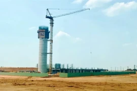 La tour de contrôle du trafic aérien de l'aéroport international de Long Thanh sera achevée et livrée avant le 8 décembre. (Photo : VNA)