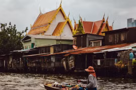 La Thaïlande cherche des mesures pour soutenir les personnes à faible revenu