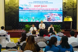 Lors de la conférence de presse. (Photo : baobinhdinh.vn)