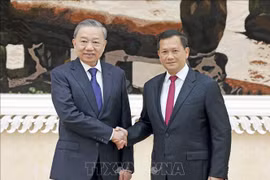 Le président To Lam (gauche) et le Premier ministre cambodgien Hun Manet. Photo : VNA
