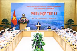 Le Premier ministre Pham Minh Chinh a présidé mercredi après-midi, à Hanoi, la 11e réunion du comité d’État chargé des ouvrages d’importance nationale du secteur des transports. Photo : VNA