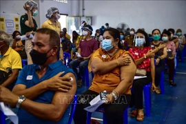 La Thaïlande va de l'avant avec un programme de vaccination de masse 
