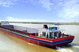 Les frais pour le transport fluvial Vietnam-Cambodge réduits de plus de 10 fois