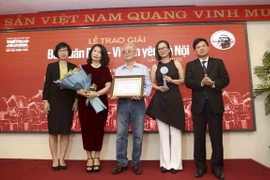 Le compositeur Phu Quang reçoit le Grand Prix du Prix Bùi Xuân Phai