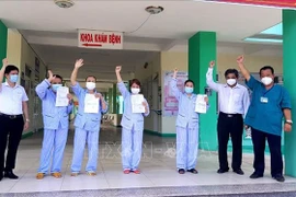 Quatre premiers cas de COVID-19 liés à l'épidémie à Dà Nang guéris 