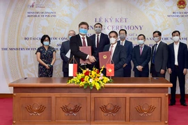 Vietnam et Pologne coopèrent dans le domaine financier