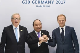 Le PM Nguyên Xuân Phuc plaide pour des relations renforcées avec l’UE et l’OMS