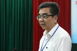 Un professeur vietnamien installé en qualité de membre d’une académie française