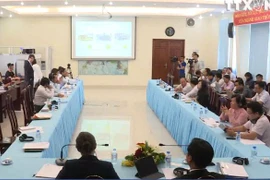 Hô Chi Minh-Ville-Ville consulte le modèle suédois de BRT 