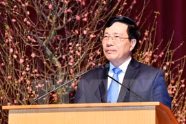 Le vice-PM et ministre des AE Pham Binh Minh reçoit un responsable de l’AIIB
