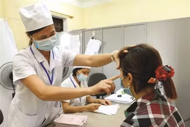 La lutte contre le VIH progresse au Vietnam mais les moyens manquent