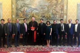  Le Vietnam et le Vatican discutent de leurs relations bilatérales