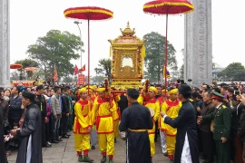 La fête du temple de Cua Ong, patrimoine culturel, attire la foule
