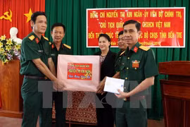 Têt traditionnel: la présidente de l'AN se rend dans la province de Ben Tre