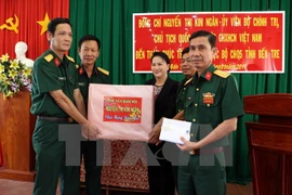Têt traditionnel: la présidente de l'AN se rend dans la province de Ben Tre
