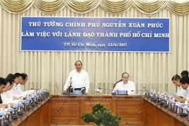 À Hô Chi Minh-Ville, le Premier ministre Nguyên Xuân Phuc montre la voie