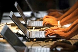 Internet : trois câbles sous-marins du Vietnam endommagés