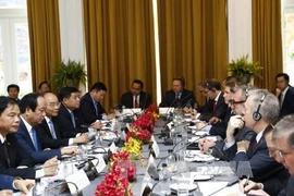 Le Vietnam "ouvre toujours grand la porte aux investisseurs"