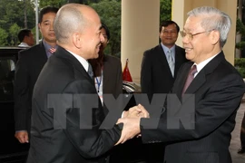 Le Vietnam et le Cambodge se félicitent mutuellement pour les 50 ans des liens