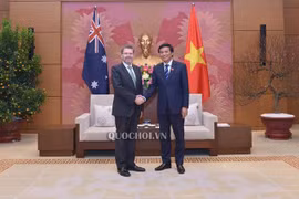 Le secrétaire général de l’AN vietnamienne rencontre le président du Sénat australien
