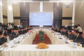 Resserrer la coopération entre les banques centrales Vietnam - Cambodge