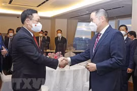 Le président de l'AN rencontre des hommes d’affaires sud-coréens