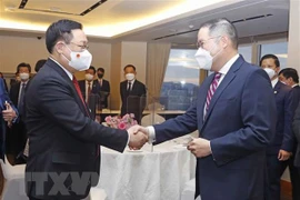 Le président de l'AN rencontre des hommes d’affaires sud-coréens