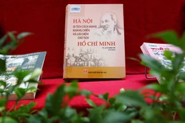 Exposition de livres et remise des prix du concours "Ambassadeur de la lecture de Hanoï"