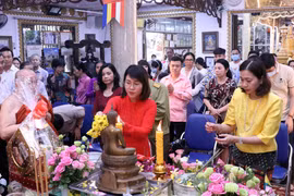 Le Nouvel An traditionnel du Cambodge, du Laos, du Myanmar et de la Thaïlande célébré à HCM-V