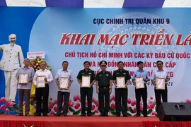 Exposition thématique sur le président Ho Chi Minh et des élections de l’AN 