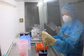 Le 44e décès lié au COVID-19 confirmé au Vietnam