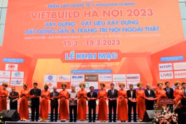 Ouverture de la première exposition internationale VIETBUILD Hanoï 2023