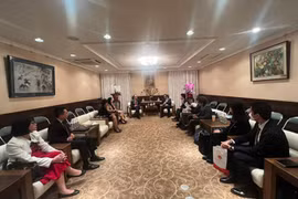 Une délégation du Comité d'État chargé des Vietnamiens d'outre-mer visite le Japon