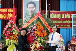 Célébration du 100e anniversaire de la naissance du fondateur du bouddhisme Hoa Hao