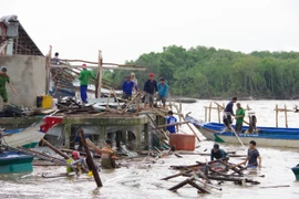 Kien Giang : des centaines de maisons endomagées à causes de pluies torrentielles 