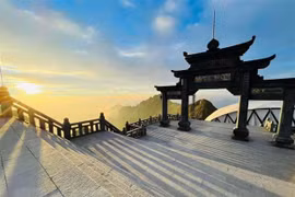 Le givre fait son apparition au sommet du Fansipan (Lao Cai)