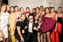 Le styliste Cong Tri présent à la New York Fashion Week