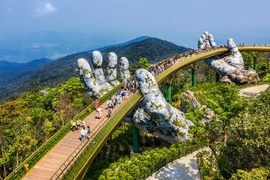 Le pont d'Or à Da Nang élu parmi les nouvelles merveilles du monde par Daily Mail