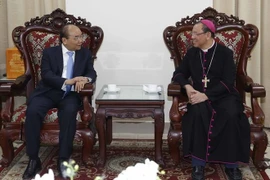 Le président Nguyen Xuan Phuc formule ses vœux de Noël aux catholiques