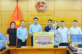 Le Centre culturel bouddhiste du Vietnam en R. de Corée fait don des produits anti-COVID-19