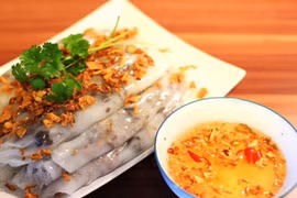 Le bánh cuốn élu parmi les 10 meilleurs plats de 2023