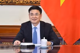 Vietnam et Angola promeuvent les relations d'amitié et la coopération multiforme