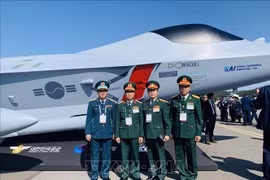 Le Vietnam visite le Salon international de l'aérospatiale et de la défense de Séoul 2019