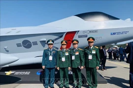 Le Vietnam visite le Salon international de l'aérospatiale et de la défense de Séoul 2019