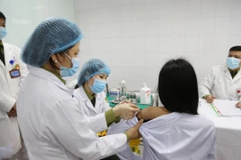 Le premier vaccin anti-COVID-19 autorisé à être circulé au Vietnam