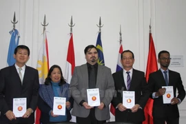 Un livre d'essais primés sur l’ASEAN présenté en Argentine