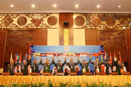 Les chefs des délégations de la défense de l’ASEAN soulignent la paix en Mer Orientale