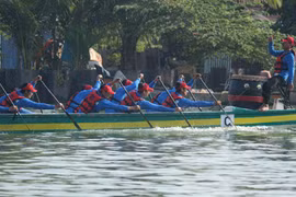 Binh Thuan remporte un Festival international des bateaux-dragons