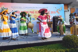 Festival de Huê 2016, lieu de rencontres et d'échanges culturels